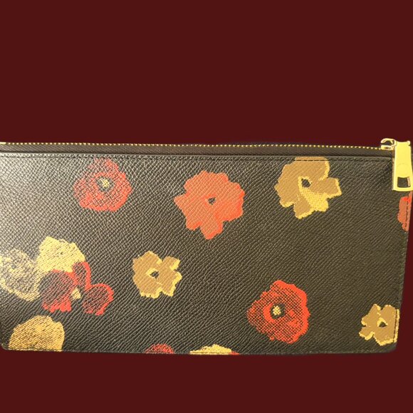 Coach KYLIE Flat Pouch Black, Gold and Red Poppy Flowers Gold Hardware NWOT - Picture 7 of 10